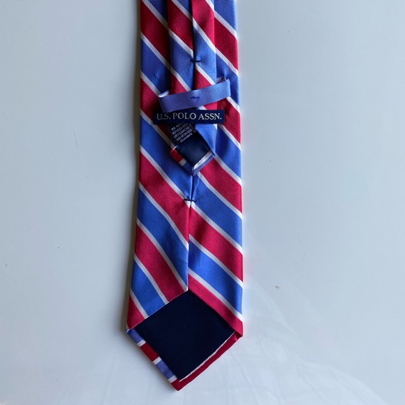 U.S. Polo Assn. 100% Silk red and blue tie - Picture 3 of 5